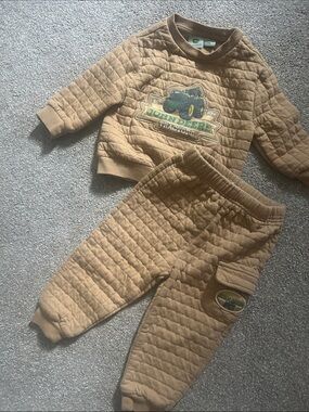 Toddler 18M John Deere Quilt Knit Hoodie & Jogger Set - Tan with Green Logo